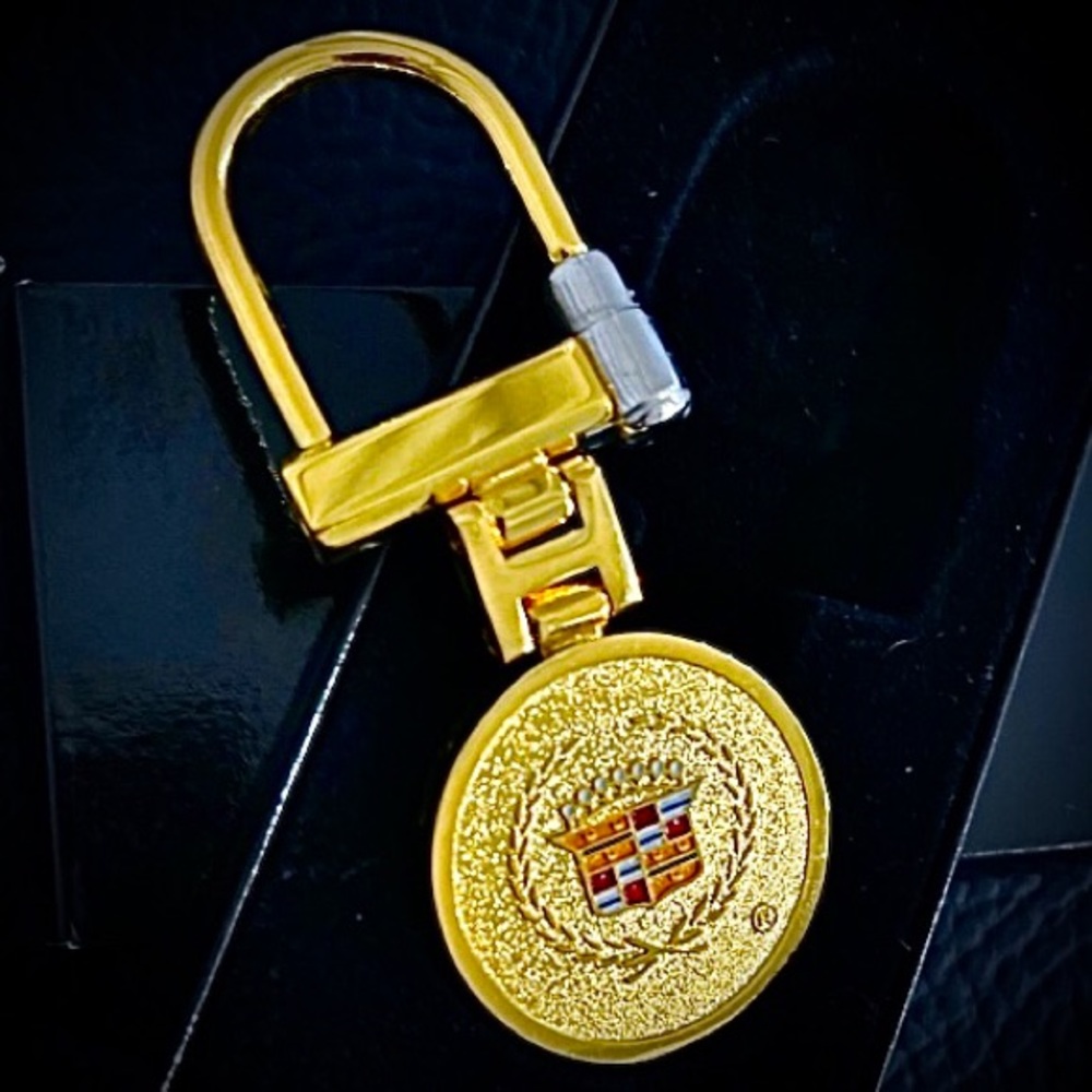 Cadillac Wreath Gold Plated Key Ring - New in Box